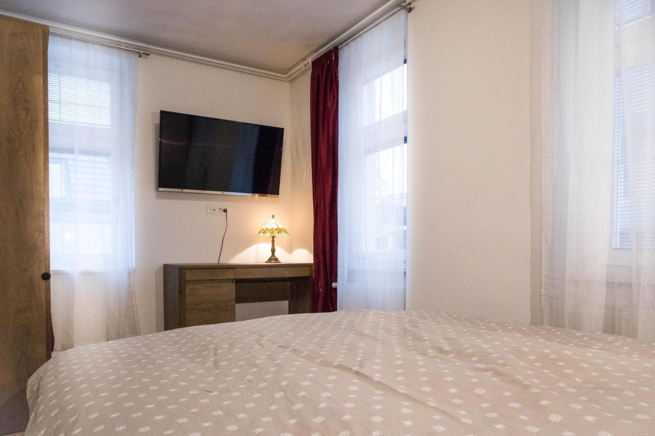 Jantar Apartmaji Novo Mesto Exterior foto